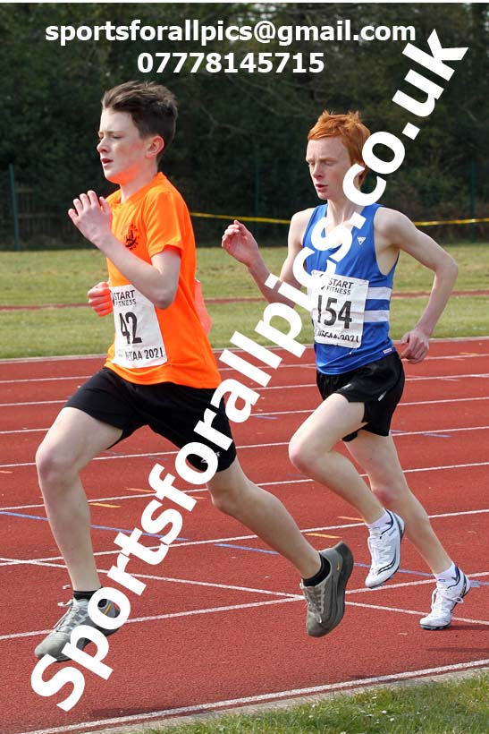 800 metres, 2021 NECAA Open Graded Meeting, Morpeth. Photo: David T. Hewitson/Sports for All Pics